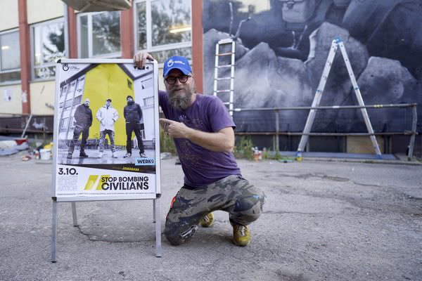 Preview stop-bombing-civilian-032-32