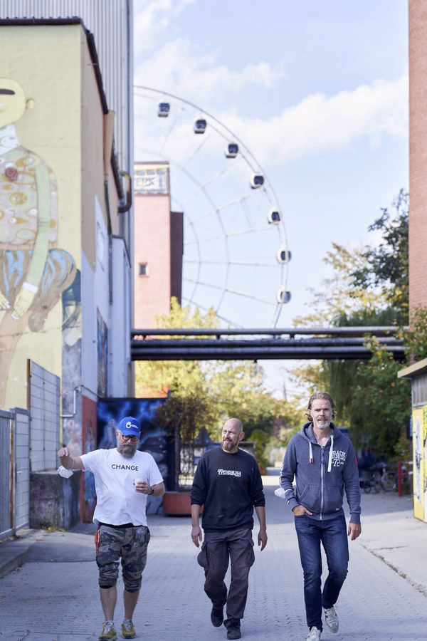 Preview stop-bombing-civilian-037-37