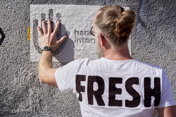 Preview stop-bombing-civilian-064-64