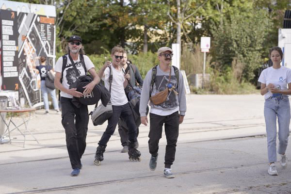 Preview stop-bombing-civilian-072-72