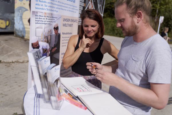 Preview stop-bombing-civilian-098-98