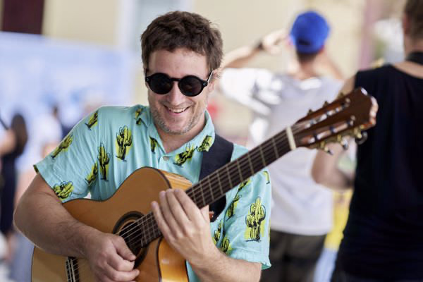 Preview stop-bombing-civilian-104-104