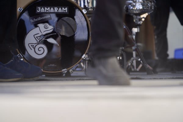 Preview stop-bombing-civilian-106-106