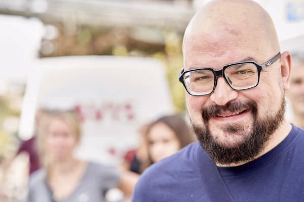 Preview stop-bombing-civilian-115-115