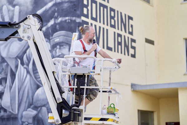 Preview stop-bombing-civilian-126-126