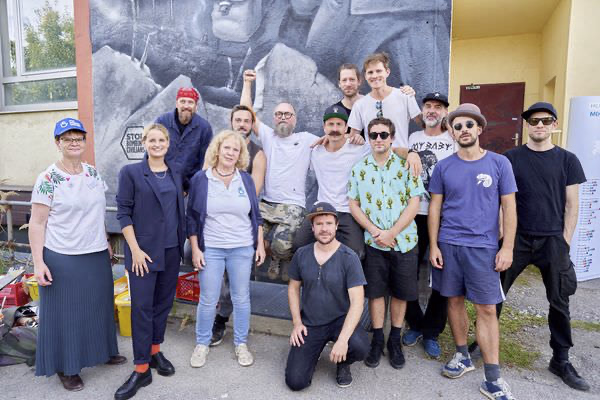 Preview stop-bombing-civilian-136-136