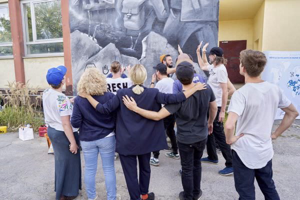 Preview stop-bombing-civilian-138-138