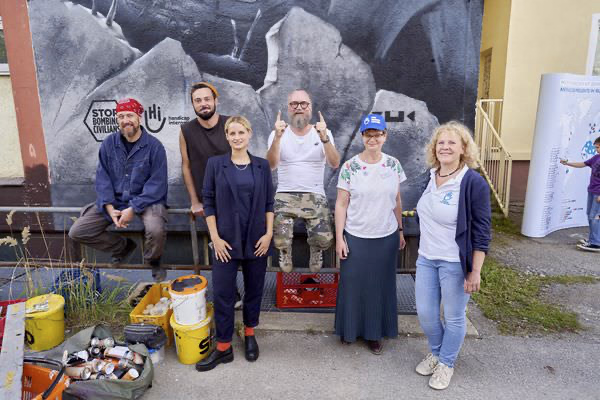 Preview stop-bombing-civilian-139-139