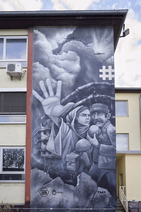 Preview stop-bombing-civilian-148-148