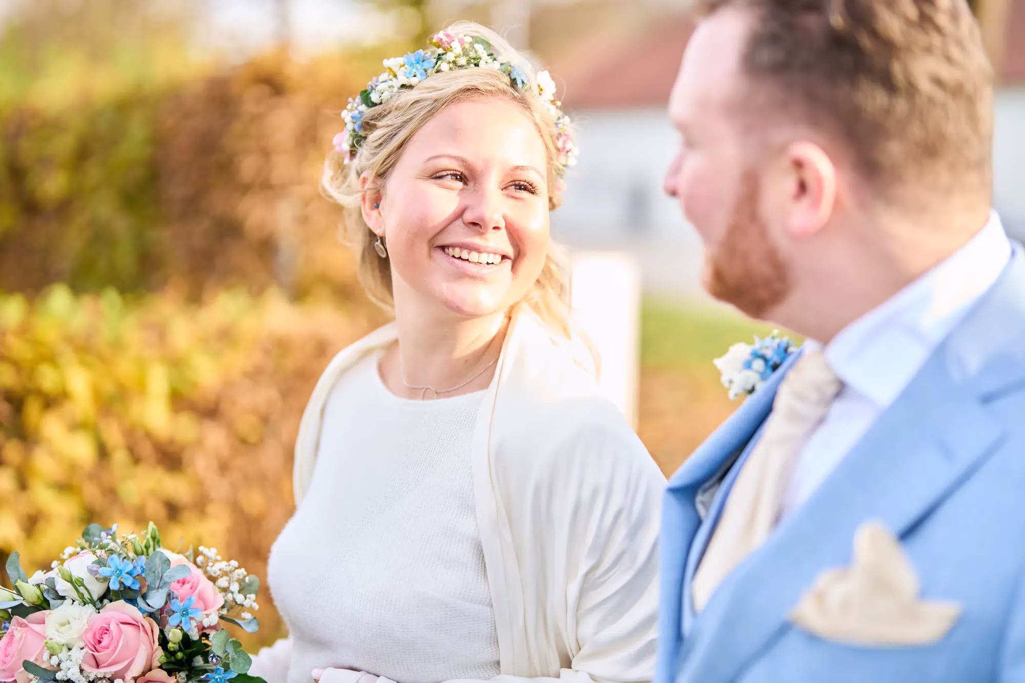 Romantisches Paarshooting im Grünen - Hochzeitsfotograf Fürstenfeldbruck für natürliche Aufnahmen